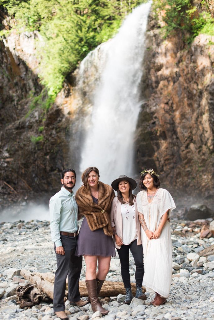 Seattle Wedding Officiants, Franklin Falls Elopement, Elope Seattle, Small wedding, Elaine Way, Jeanne Phinney Photography