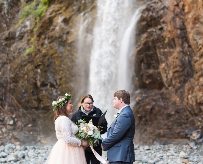 Elope Seattle, Elope with Seattle Wedding Officiants, Seattle Wedding Officiants, Seattle Elope, Wedding Officiant, Wedding Minister, Last Minute Wedding, Franklin Falls