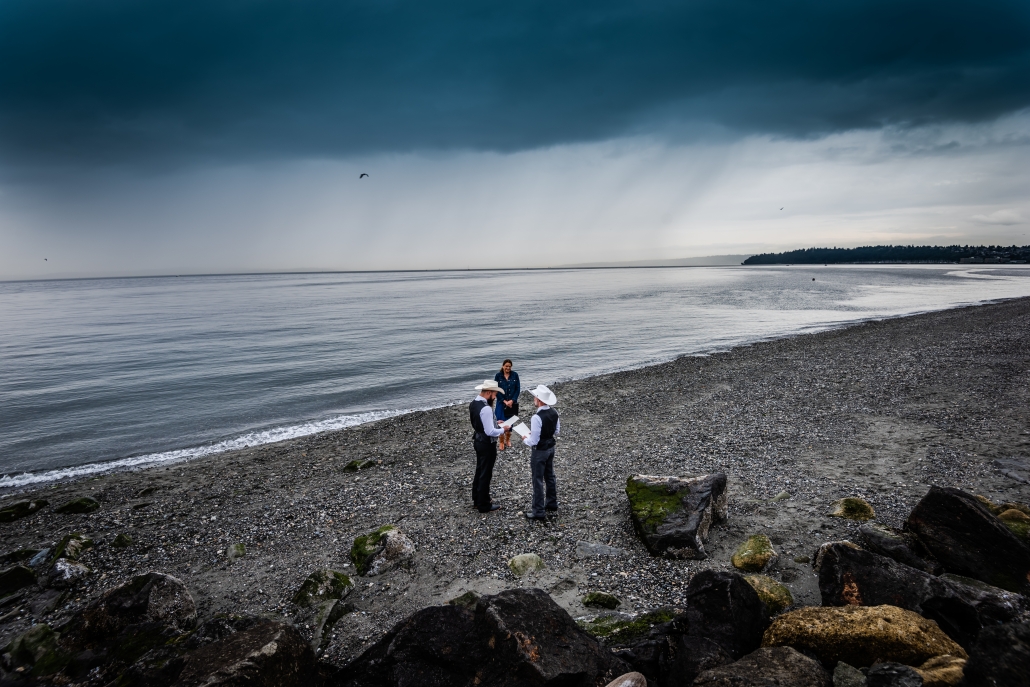 Seattle Wedding Officiants, Elope Seattle, Seattle Elopements, Discovery Park Elopement, Rick Takagi Photography, Wedding Officiant, Washington Elopements